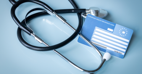 European health insurance card met stethoscoop